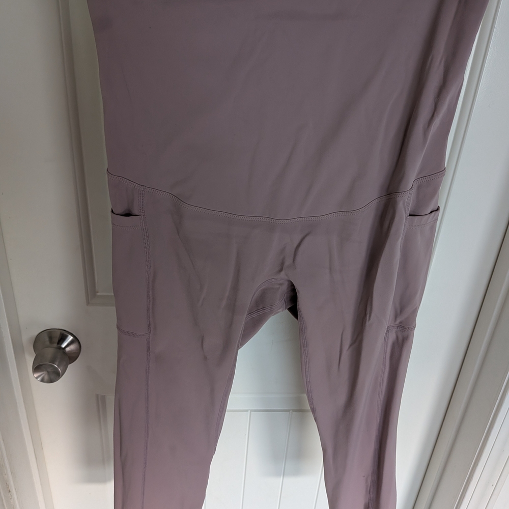 Maternity Mauve Leggings With Pockets